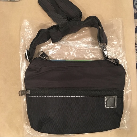 Lewis N Clark Antitheft Slim Crossbody 